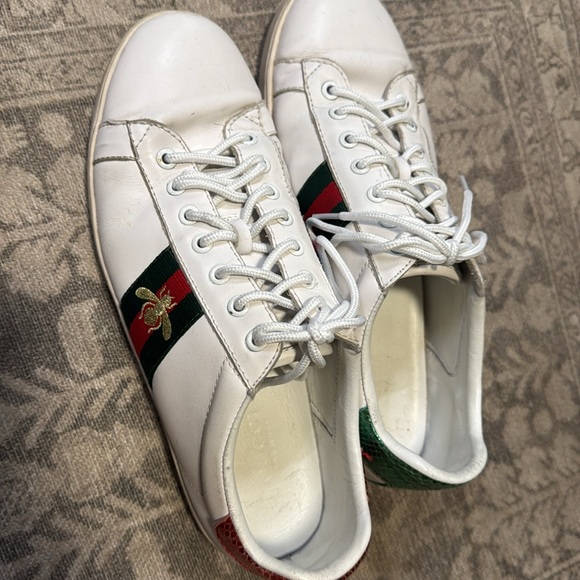 Gucci Ace Sneakers with Bee Embroidery - Picture 12 of 15